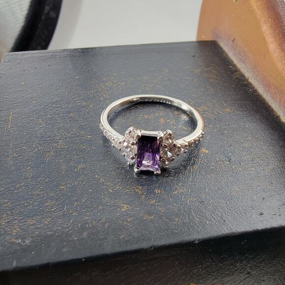 Rhodium Plated Simulated Emerald Ring - Elegant Open Design - Size 9 - Picture 6 of 12